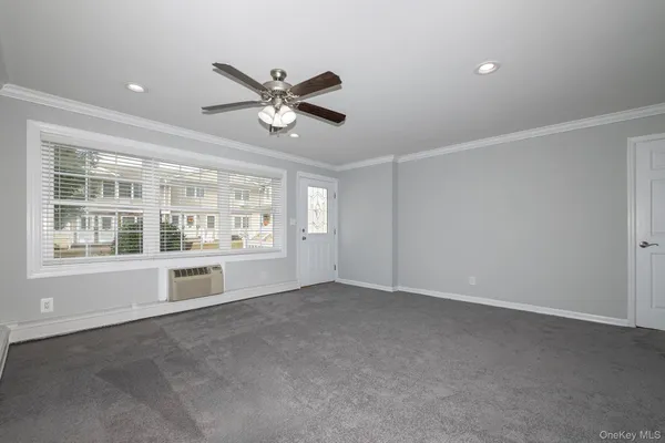$2,710 | 45 Fairfield Way, Unit CH05, Commack, NY 11725