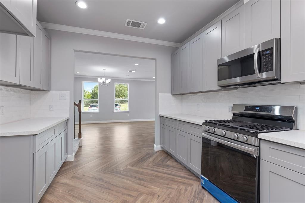 7655 Ameswood Road Houston, TX 77095 - Photo 5 of 23 Modern Kitchen