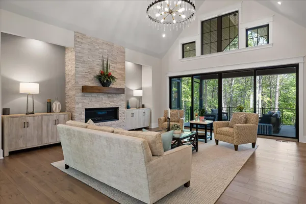 $1,400,000 | 221 Lookout Crest Lane, Lookout Mountain, GA 30750