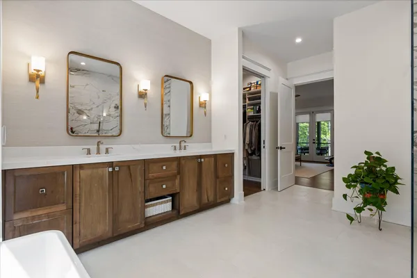 $1,400,000 | 221 Lookout Crest Lane, Lookout Mountain, GA 30750