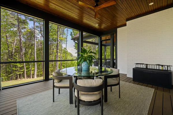 $1,400,000 | 221 Lookout Crest Lane, Lookout Mountain, GA 30750