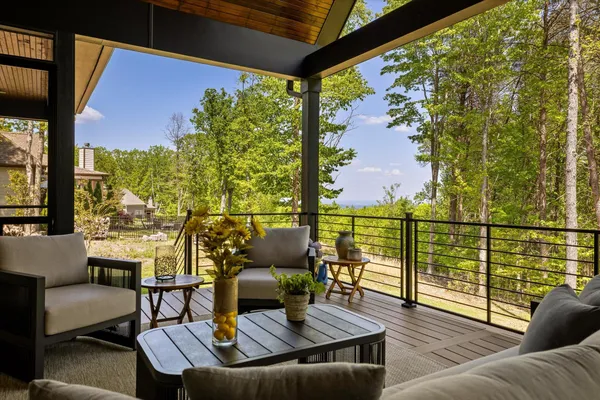 $1,400,000 | 221 Lookout Crest Lane, Lookout Mountain, GA 30750