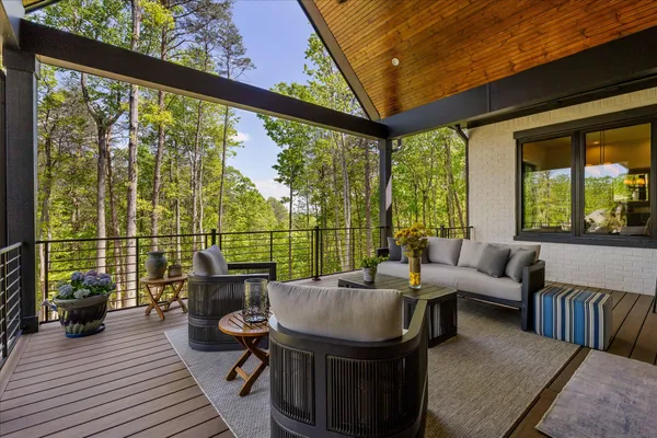 $1,400,000 | 221 Lookout Crest Lane, Lookout Mountain, GA 30750