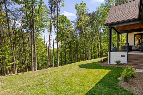 $1,400,000 | 221 Lookout Crest Lane, Lookout Mountain, GA 30750