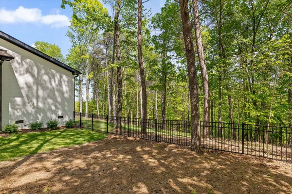 $1,400,000 | 221 Lookout Crest Lane, Lookout Mountain, GA 30750