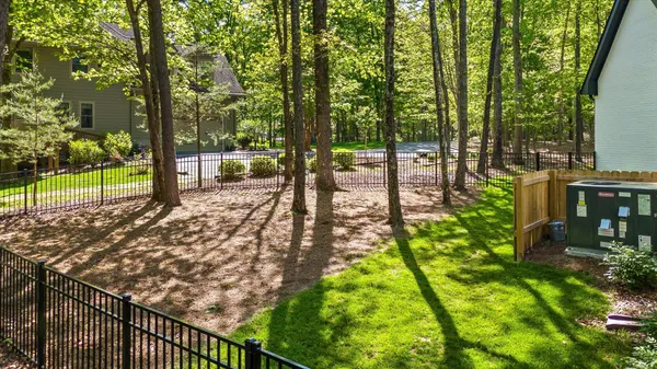 $1,400,000 | 221 Lookout Crest Lane, Lookout Mountain, GA 30750