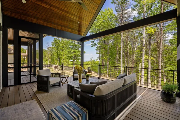 $1,400,000 | 221 Lookout Crest Lane, Lookout Mountain, GA 30750