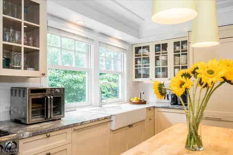 $929,000 | 2 Harvard Street, Montclair, NJ 07042