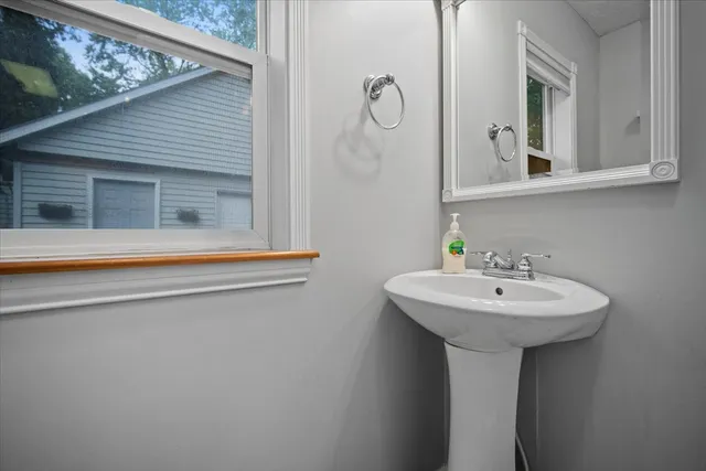 $159,900 | 1219 Koch Street, Bloomington, IL 61701