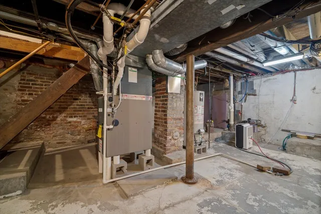 $159,900 | 1219 Koch Street, Bloomington, IL 61701