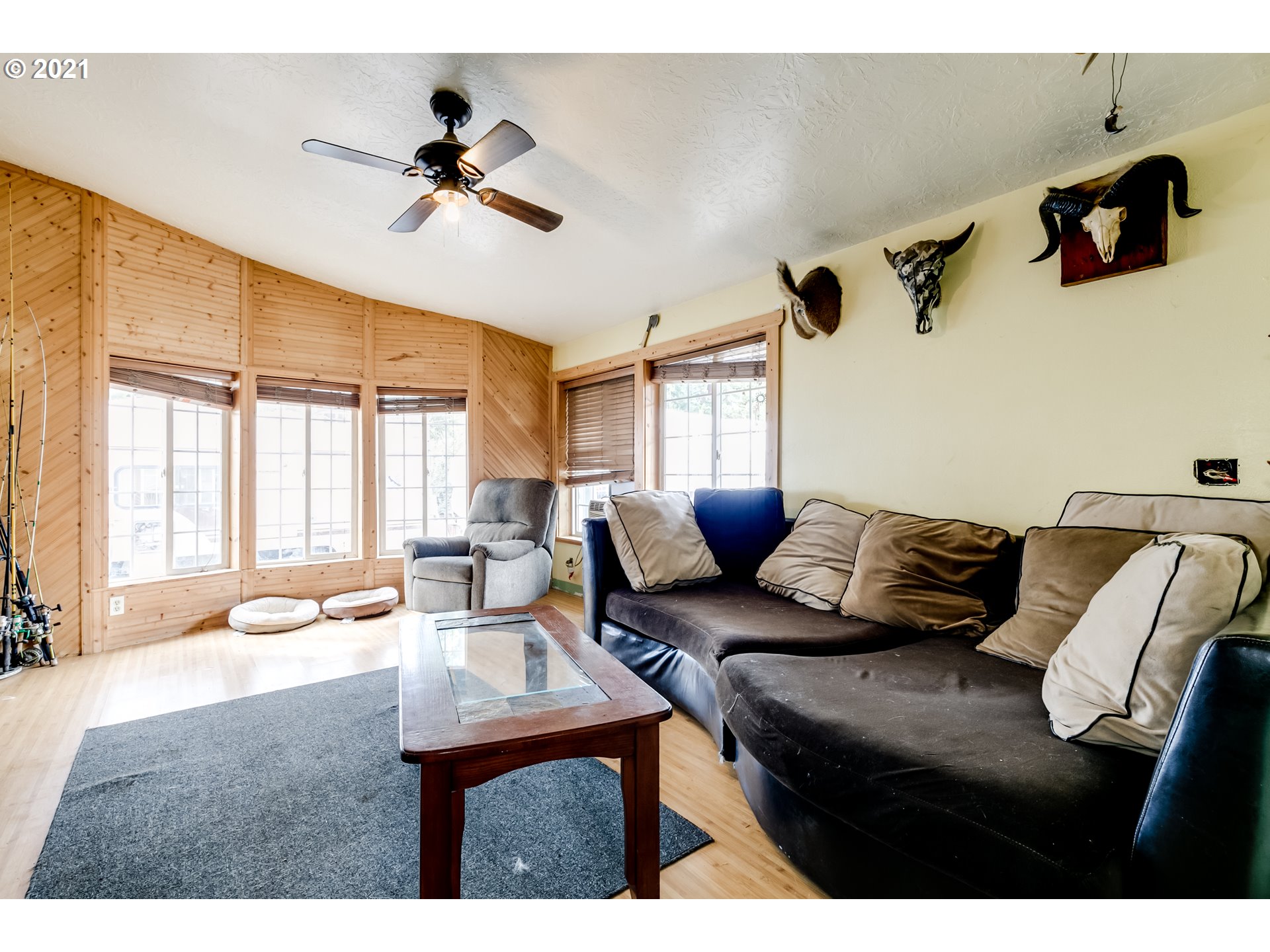 37855 Row River Road Dorena, OR 97434 - Photo 5 of 15