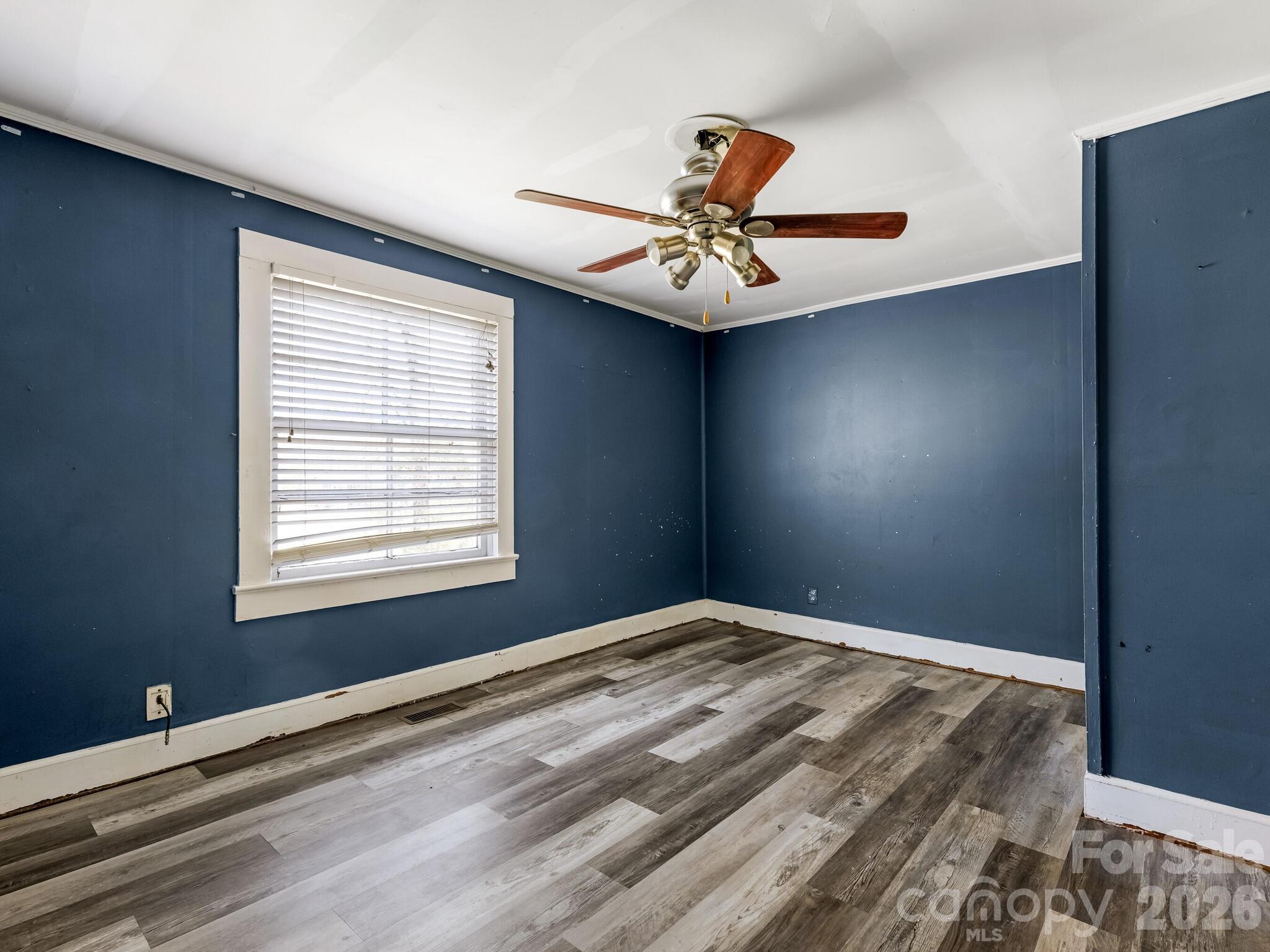 2346 Sam Newell Road Matthews, NC 28105 - Photo 11 of 18 a view of an empty room with a window