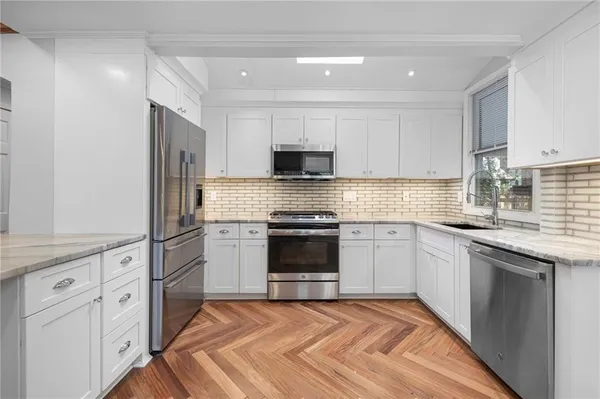 $4,250 | 1 Solar Street, Providence, RI 02903