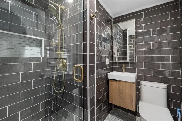 $4,250 | 1 Solar Street, Providence, RI 02903