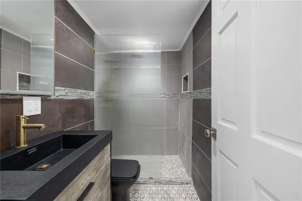 $4,250 | 1 Solar Street, Providence, RI 02903