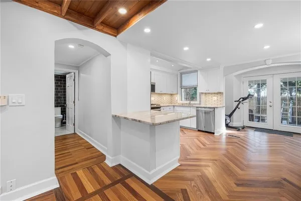 $4,250 | 1 Solar Street, Providence, RI 02903