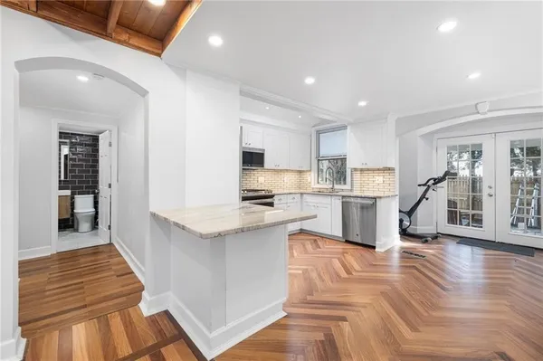 $4,250 | 1 Solar Street, Providence, RI 02903