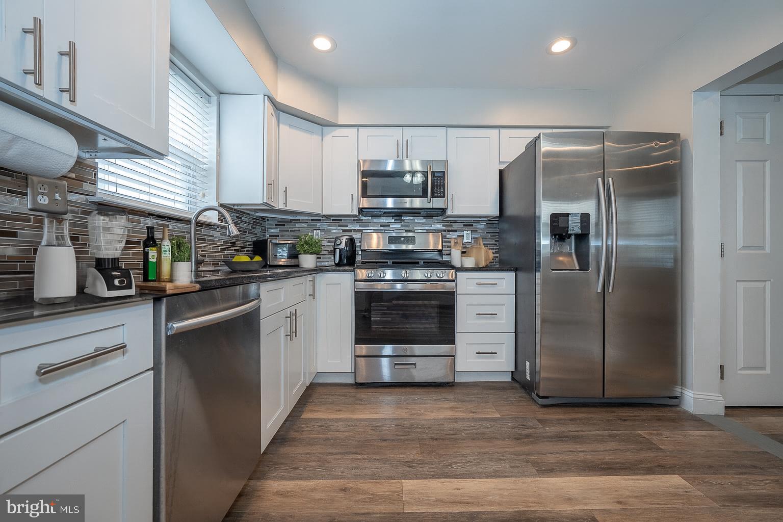 1715 Ridge Avenue Philadelphia, PA 19130 - Photo 4 of 28