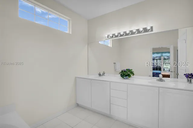 $625,000 | 15 Tallow Drive, Bluffton, SC 29909