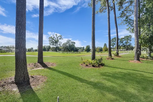 $625,000 | 15 Tallow Drive, Bluffton, SC 29909