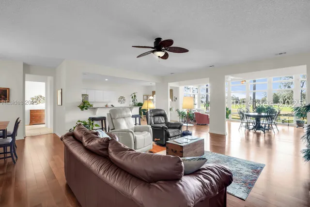 $625,000 | 15 Tallow Drive, Bluffton, SC 29909