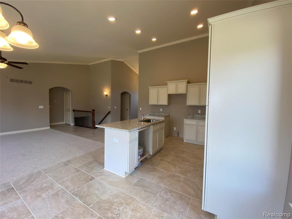 50438 Rory Drive Shelby, MI 48317 - Photo 5 of 23