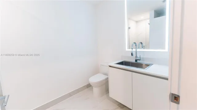 $17,000 | 700 Northeast 24th Street, Unit 4407, Miami, FL 33137