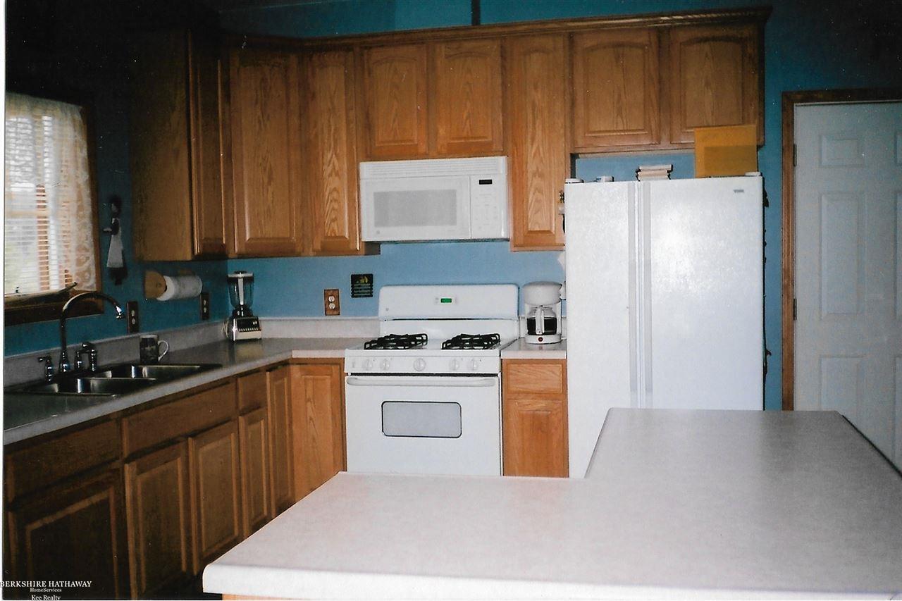 9681 Norman Road Avoca, MI 48006 - Photo 45 of 47 50020694-44.JPG
