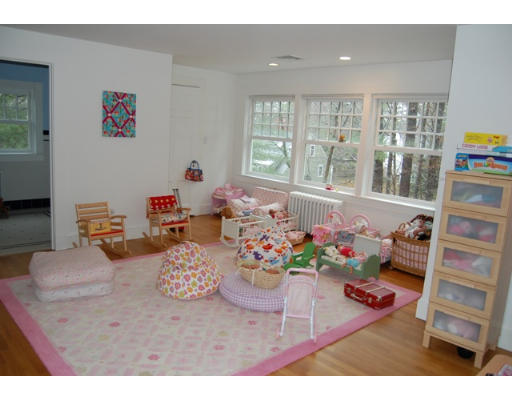 73 Meriam Street Lexington, MA 02420 - Photo 16 of 24 Gallery Image 16