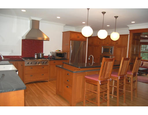 73 Meriam Street Lexington, MA 02420 - Photo 8 of 24 Gallery Image 8