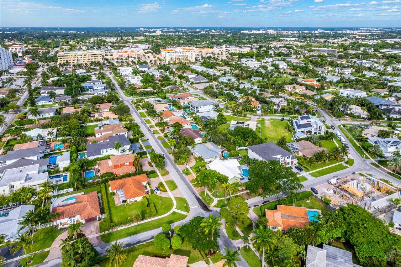 365 Northeast 3rd Street Boca Raton, FL 33432 - Photo 16 of 32 021-365Northeast3rdStreet-BocaRaton-FL-3