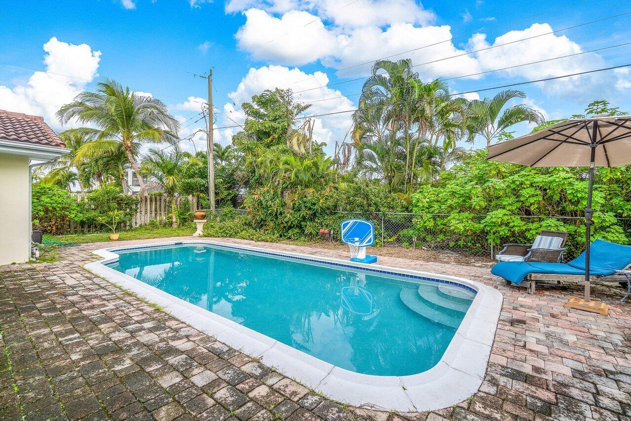 365 Northeast 3rd Street Boca Raton, FL 33432 - Photo 4 of 32 007-365Northeast3rdStreet-BocaRaton-FL-3