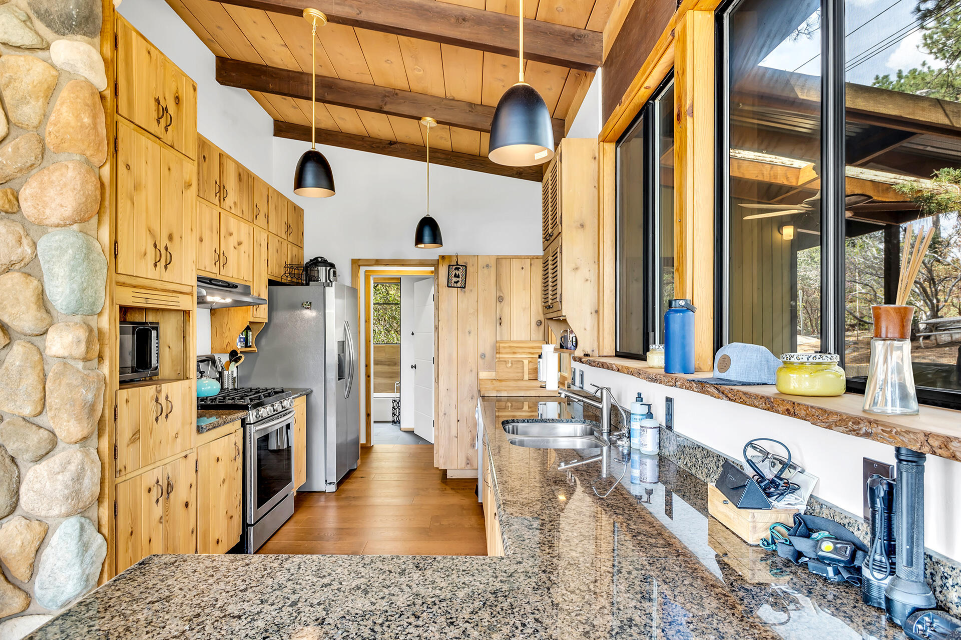 27011 Lookout Lane Idyllwild, CA 92549 - Photo 22 of 68 IMG_7166