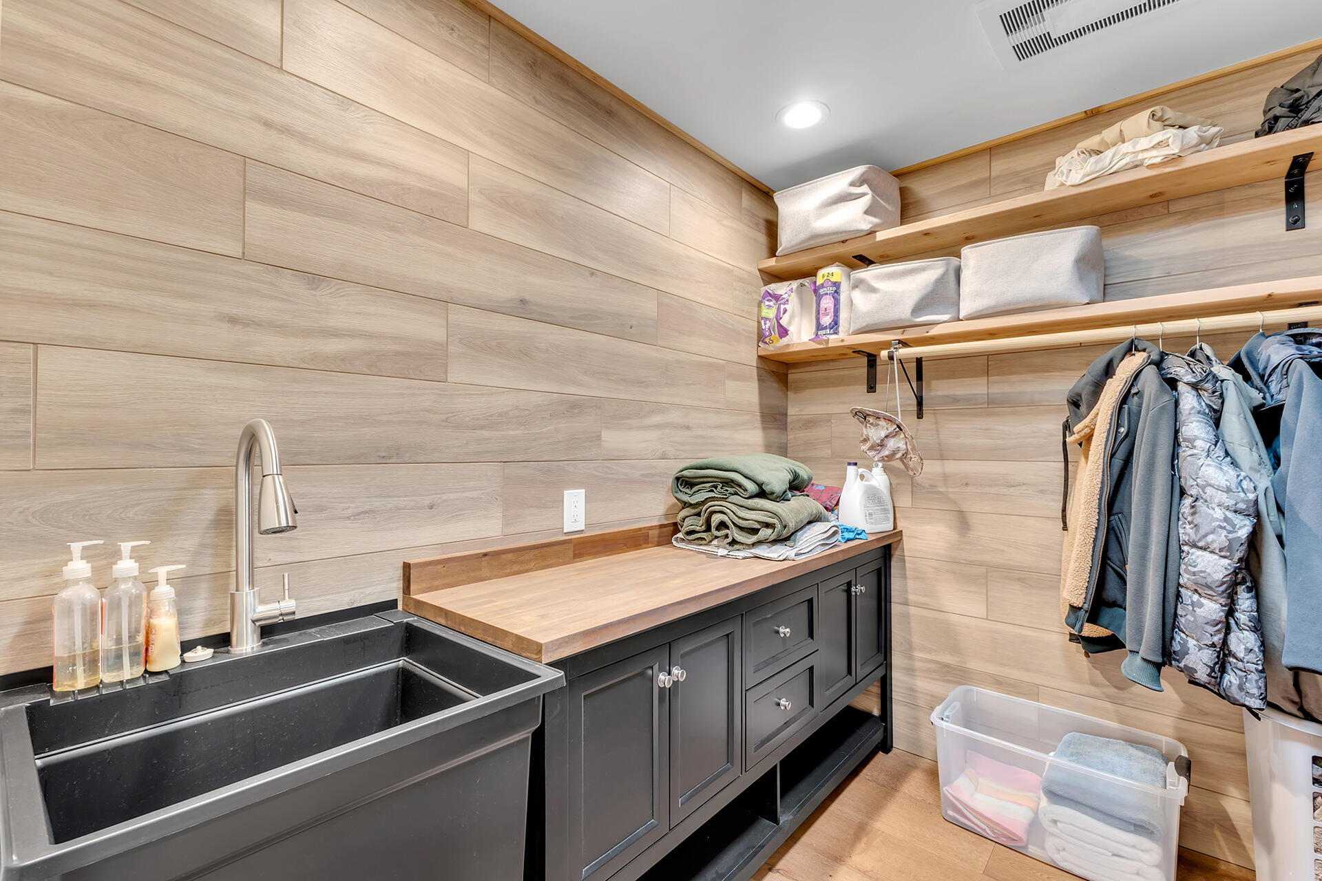 27011 Lookout Lane Idyllwild, CA 92549 - Photo 47 of 68 IMG_7331