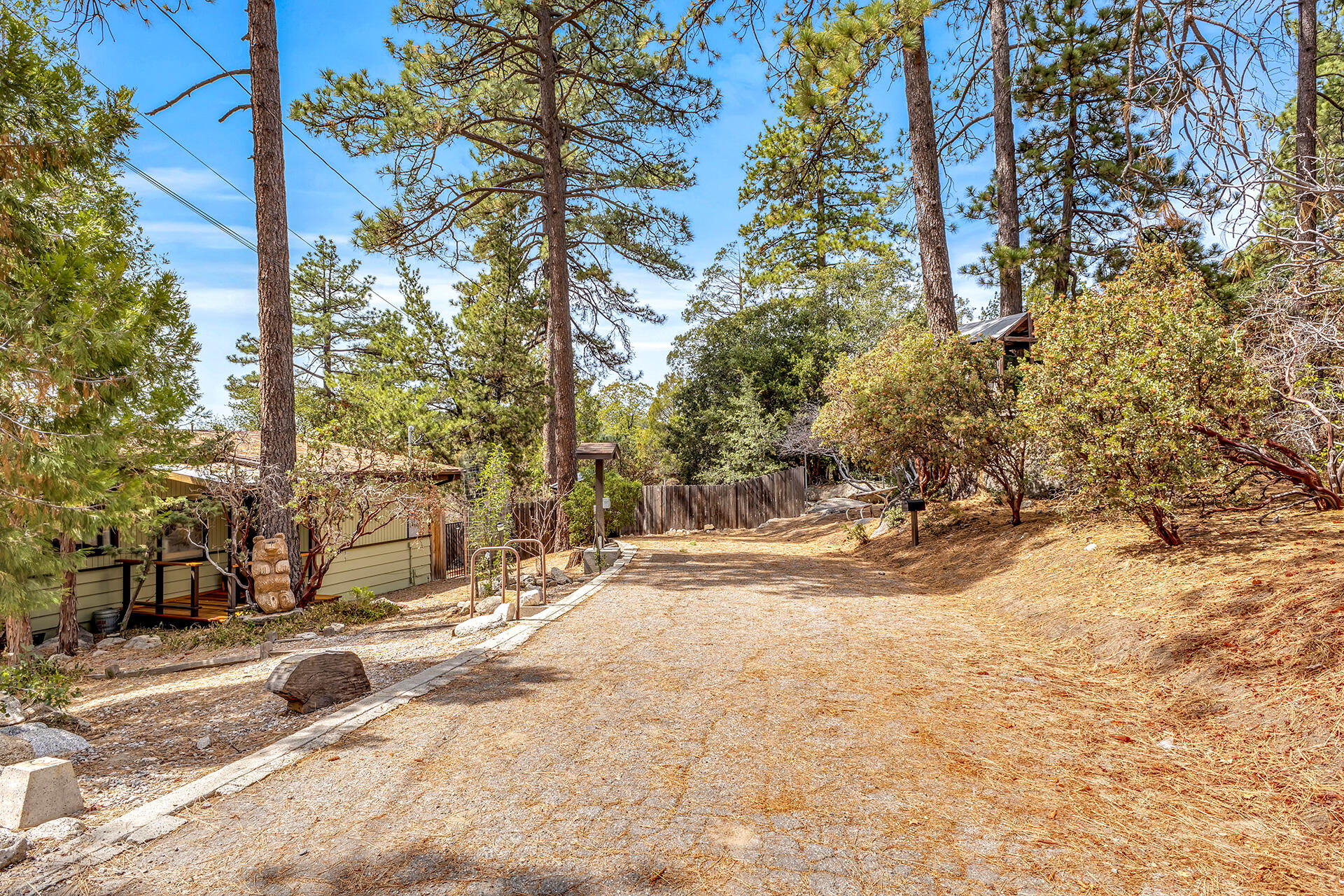 27011 Lookout Lane Idyllwild, CA 92549 - Photo 7 of 68 IMG_7061