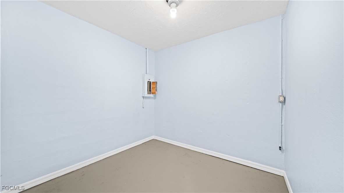 50 Palm Tree Terrace Fort Myers, FL 33905 - Photo 26 of 35