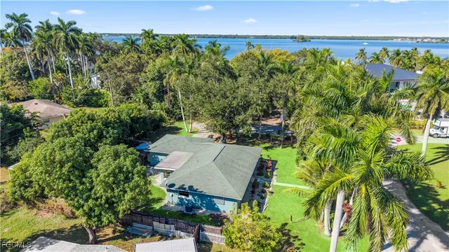 $245,900 | 50 Palm Tree Terrace, Fort Myers, FL 33905