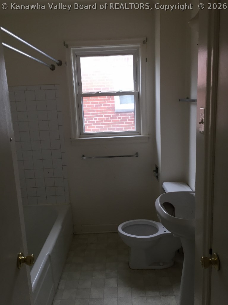 1580 Upland Road Huntington, WV 25701 - Photo 12 of 17 Gallery Image 12