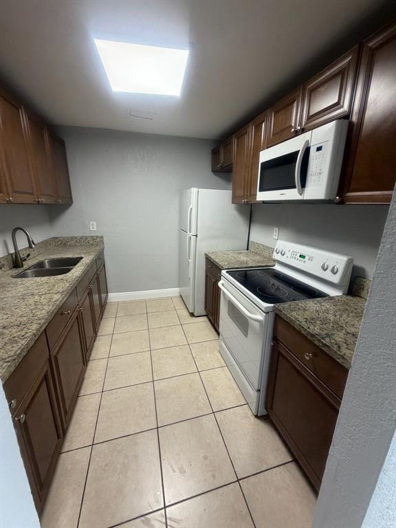 3884 Northwest 207 St Road Miami Gardens, FL 33055 - Photo 12 of 13