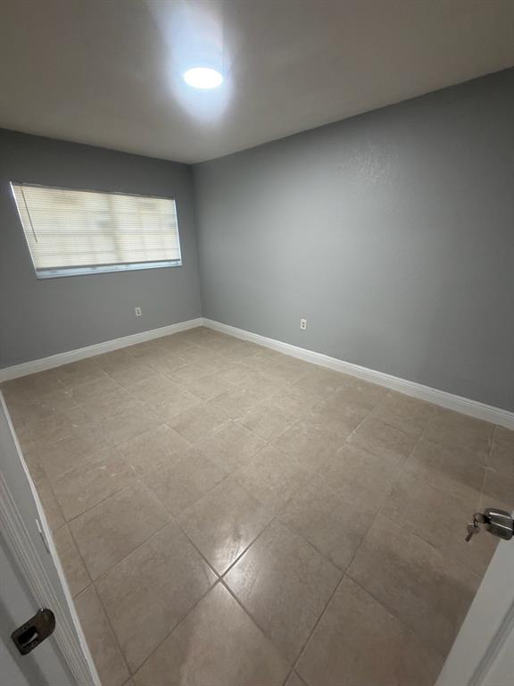 3884 Northwest 207 St Road Miami Gardens, FL 33055 - Photo 8 of 13