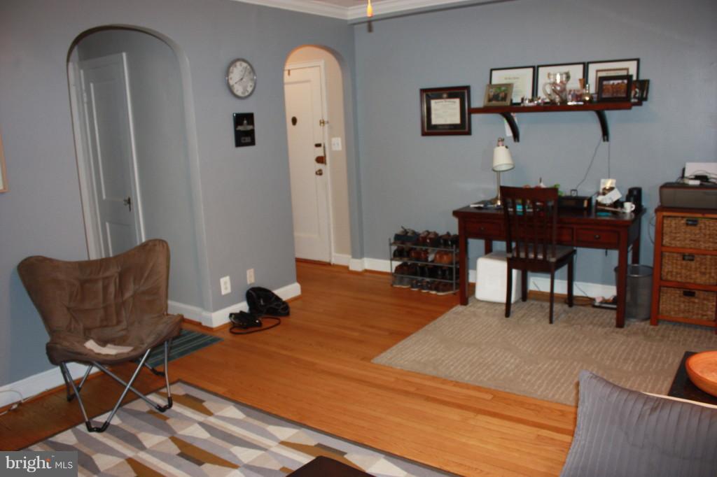 3925 Davis Place Northwest, Unit 204 Washington, DC 20007 - Photo 4 of 20 Interior (General)