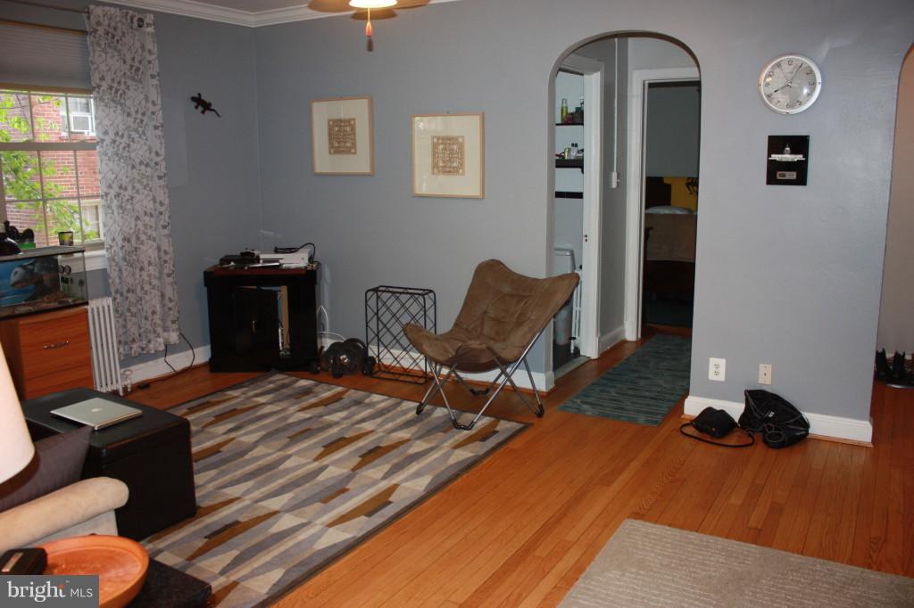 3925 Davis Place Northwest, Unit 204 Washington, DC 20007 - Photo 6 of 20 Living Room