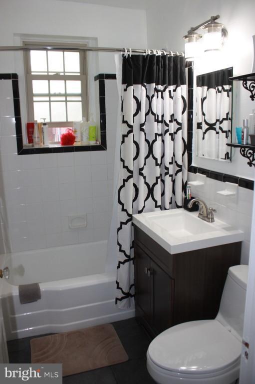 3925 Davis Place Northwest, Unit 204 Washington, DC 20007 - Photo 10 of 20 Bath