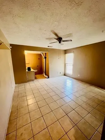 $850 | 19502 Woodglen Drive, Katy, TX 77449