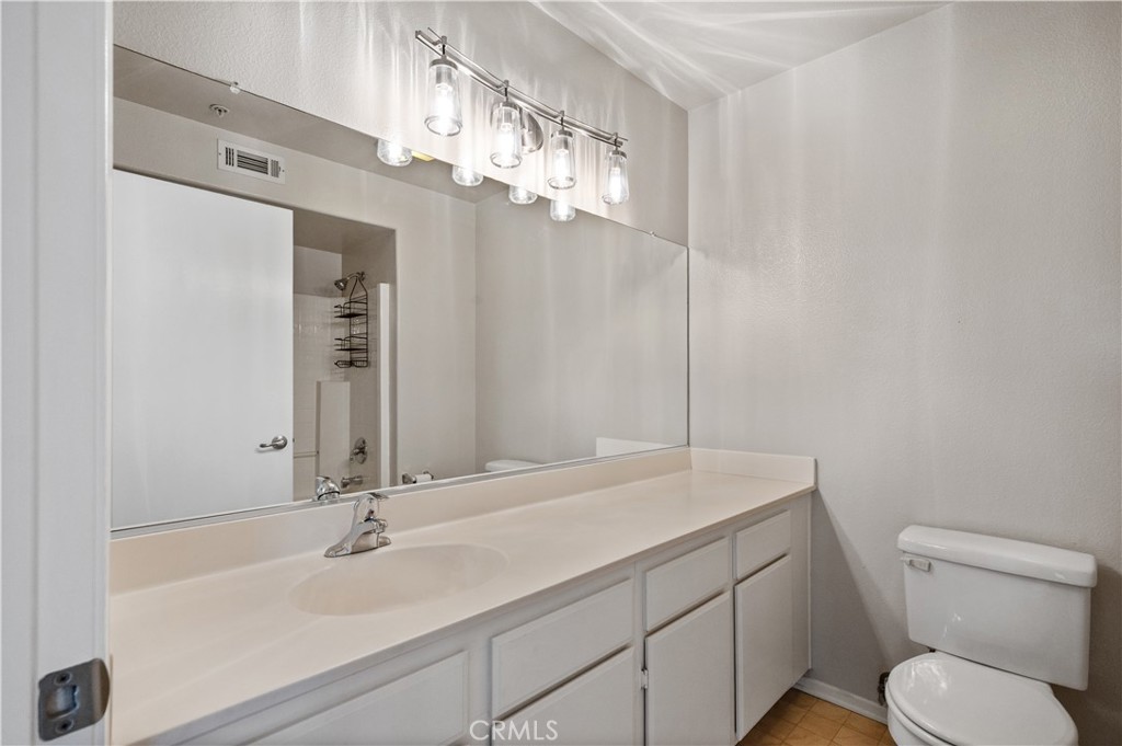 1008 Harbor Heights Drive, Unit B Harbor City, CA 90710 - Photo 25 of 41