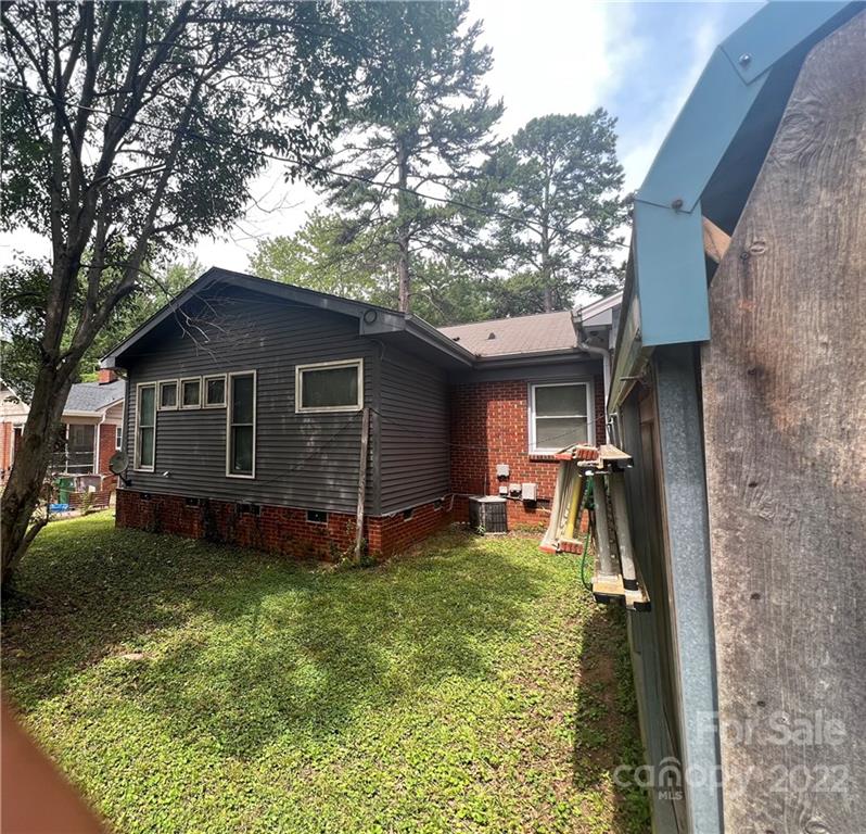 2414 Ashley Road Charlotte, NC 28208 - Photo 3 of 21 Gallery Image 3