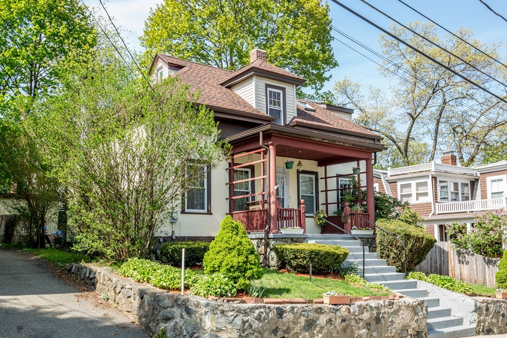 48 Sterling Road Waltham, MA 02451 - Photo 2 of 30 Gallery Image 2