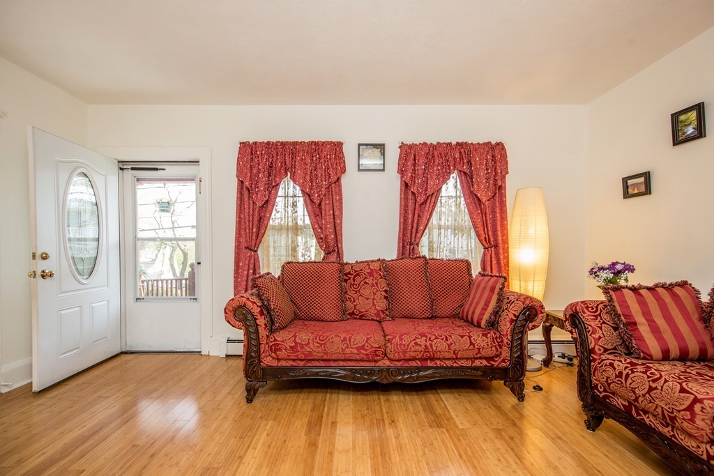 48 Sterling Road Waltham, MA 02451 - Photo 6 of 30 Gallery Image 6