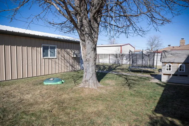 $260,000 | 611 Floyd Avenue, Dumas, TX 79029