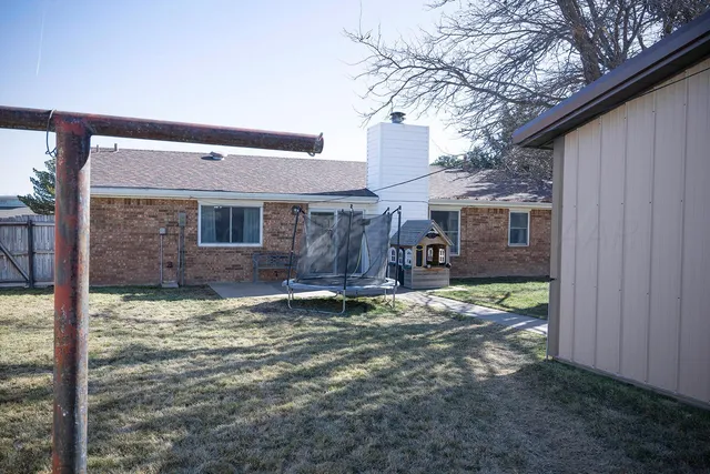 $260,000 | 611 Floyd Avenue, Dumas, TX 79029